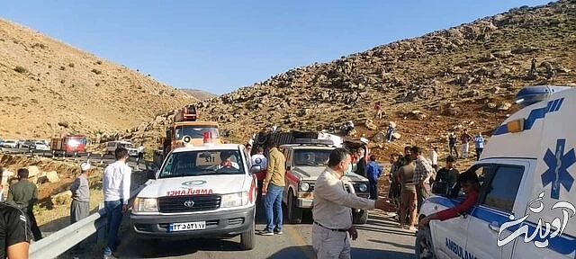 (تصاویر) واژگونی اتوبوس خبرنگاران در آذربایجان غربی؛ مهشاد کریمی و ریحانه یاسینی فوت شدند